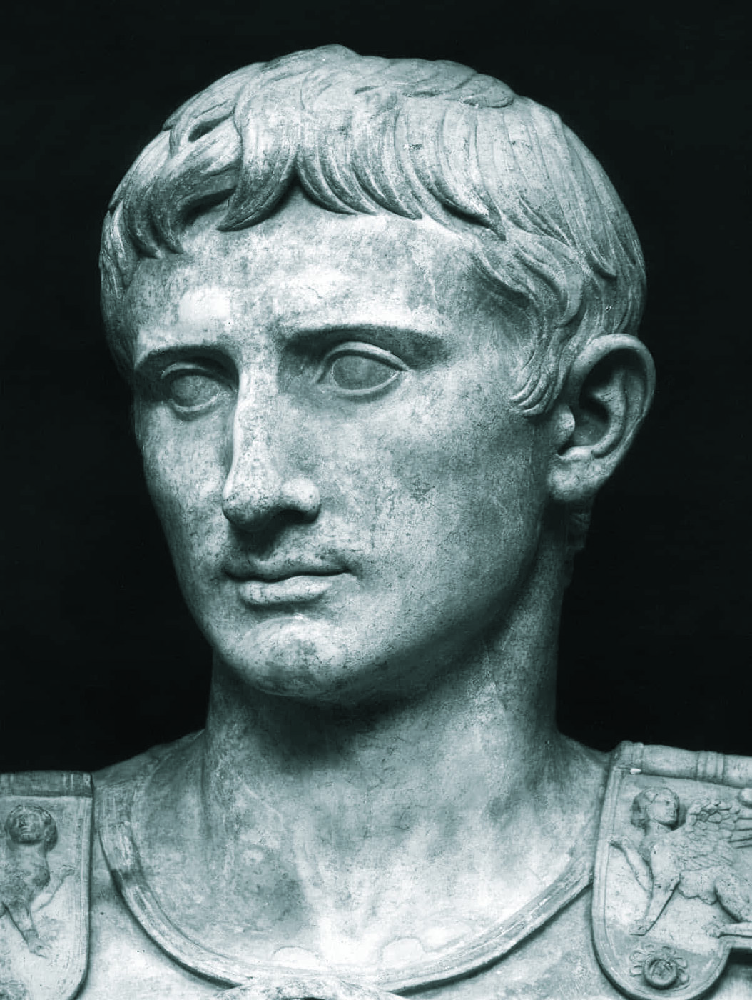 Фрагмент статуя Октавиана Августа, 20-17 гг. до н.э., музей Ватикана